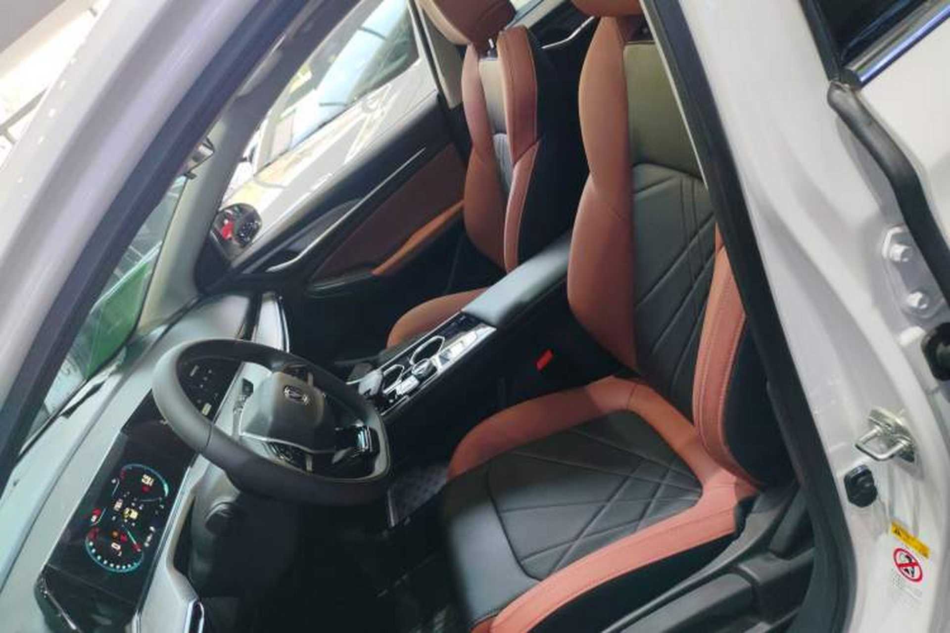Used CHANGAN Eado 2024 PLUS Blue Whale NE 1.4T GDI DCT High-Energy Edition Left Front Seat