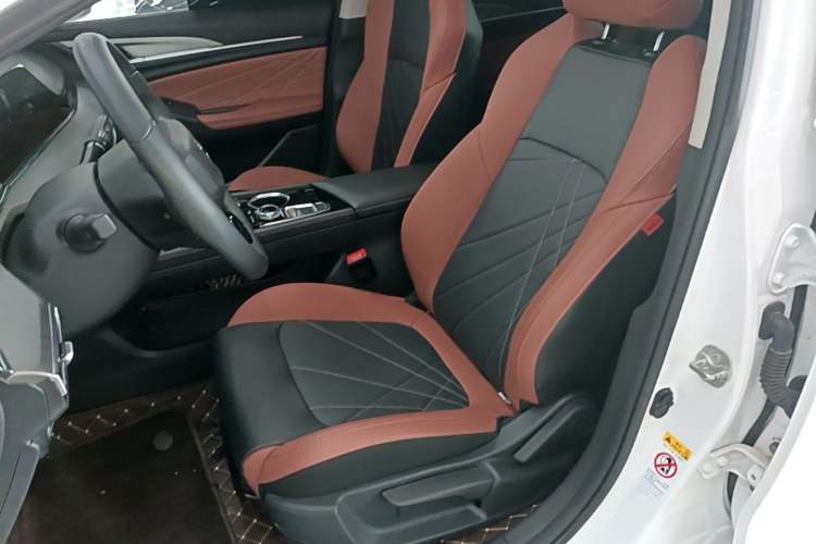 Used CHANGAN Eado 2024 PLUS Blue Whale NE 1.4T GDI DCT High-Energy Edition Left Front Seat