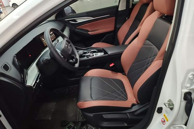 Used CHANGAN Eado 2024 PLUS Blue Whale NE 1.4T GDI DCT High-Energy Edition Left Front Seat
