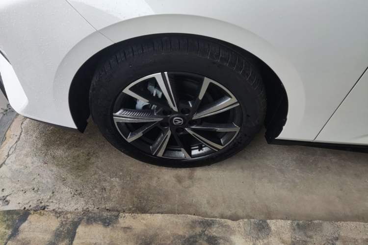 Used CHANGAN Eado 2024 1.5T GDI Automatic Prestige Edition Left Front Wheel Hub