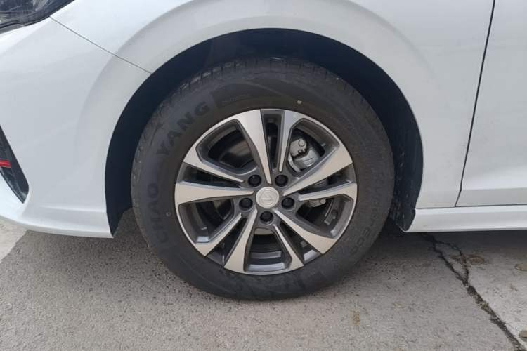 Used CHANGAN Eado 2024 PLUS Blue Whale NE 1.4T GDI DCT High-Energy Edition Left Front Wheel Hub