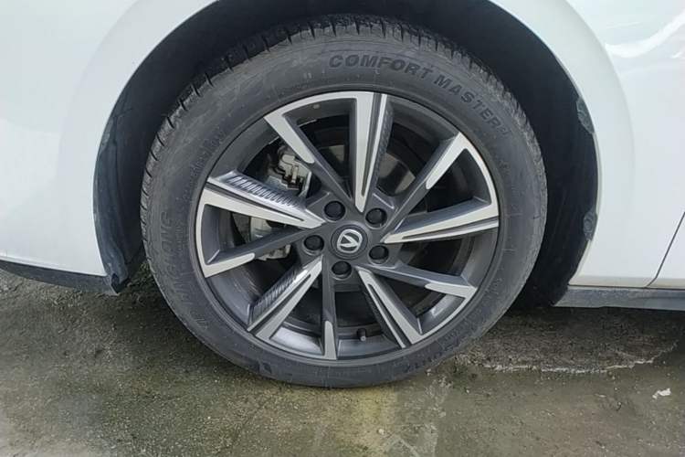 Used CHANGAN Eado 2024 1.5T GDI Automatic Prestige Edition Left Front Wheel Hub