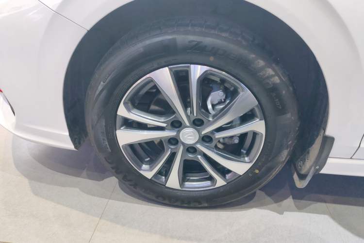 Used CHANGAN Eado 2024 PLUS Blue Whale NE 1.4T GDI DCT High-Energy Edition Left Front Wheel Hub