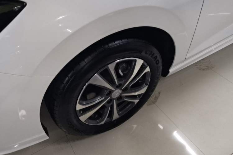Used CHANGAN Eado 2024 PLUS Blue Whale NE 1.4T GDI DCT High-Energy Edition Left Front Wheel Hub