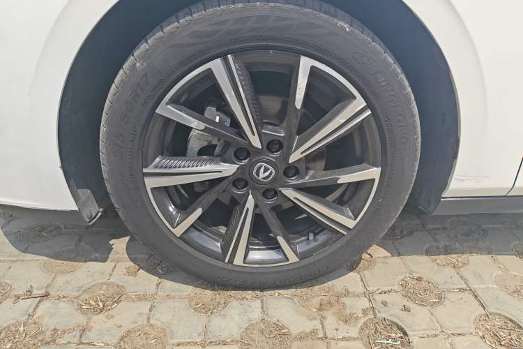 Used CHANGAN Eado 2024 1.5T GDI Automatic Flagship Edition Left Front Wheel Hub