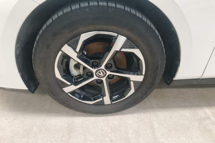 Used CHANGAN Eado 2024 1.5T GDI Automatic Enjoyment Edition Left Front Wheel Hub