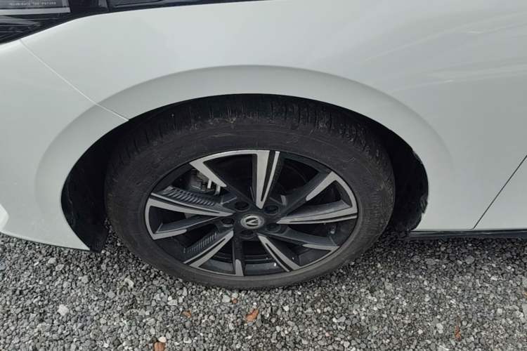 Used CHANGAN Eado 2024 1.5T GDI Automatic Flagship Edition Left Front Wheel Hub