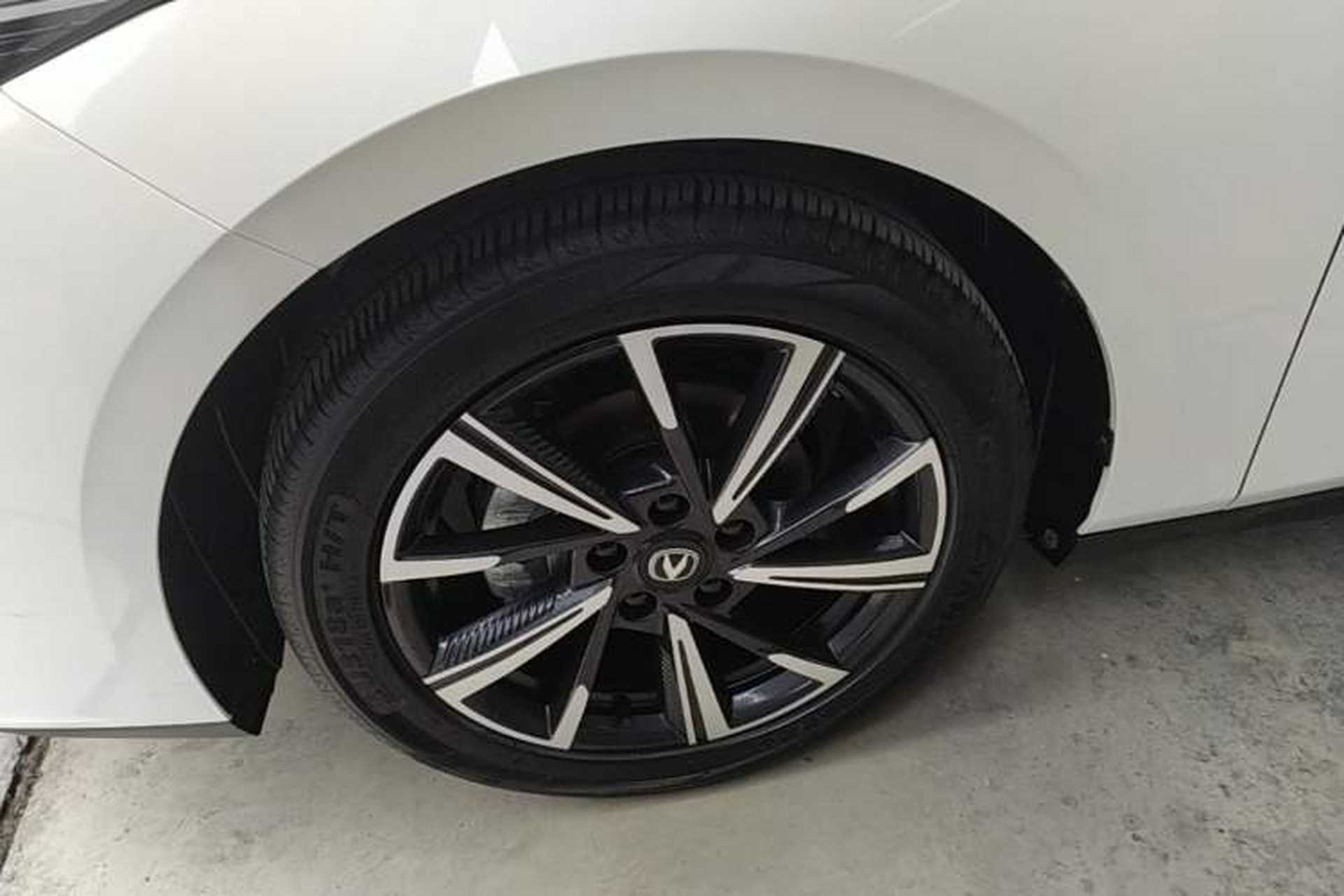 Used CHANGAN Eado 2024 1.5T GDI Automatic Prestige Edition Left Front Wheel Hub