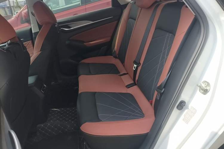 Used CHANGAN Eado 2024 PLUS Blue Whale NE 1.4T GDI DCT High-Energy Edition Left Rear Seat