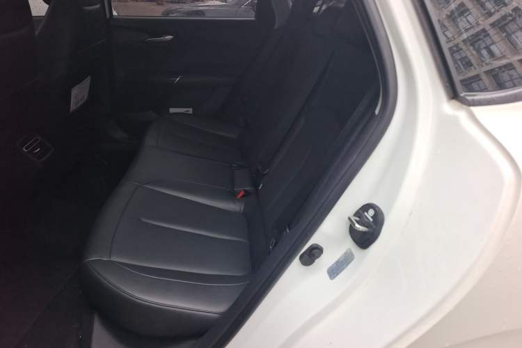 Used CHANGAN Eado 2024 1.5T GDI Automatic Prestige Edition Left Rear Seat
