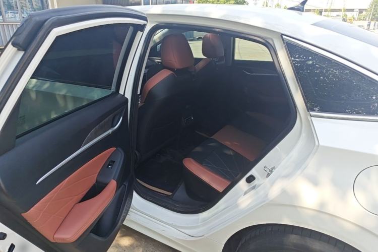 Used CHANGAN Eado 2024 PLUS Blue Whale NE 1.4T GDI DCT High-Energy Edition Left Rear Seat