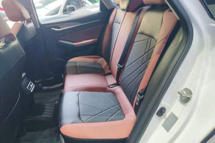 Used CHANGAN Eado 2024 PLUS Blue Whale NE 1.4T GDI DCT High-Energy Edition Left Rear Seat