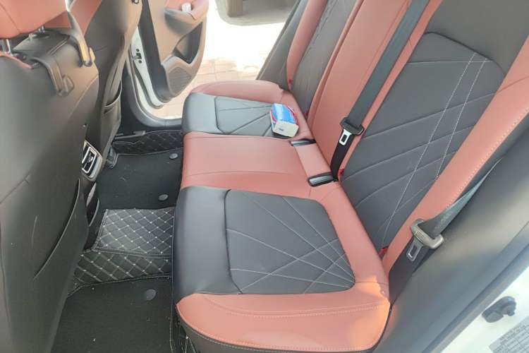 Used CHANGAN Eado 2024 PLUS Blue Whale NE 1.4T GDI DCT High-Energy Edition Left Rear Seat