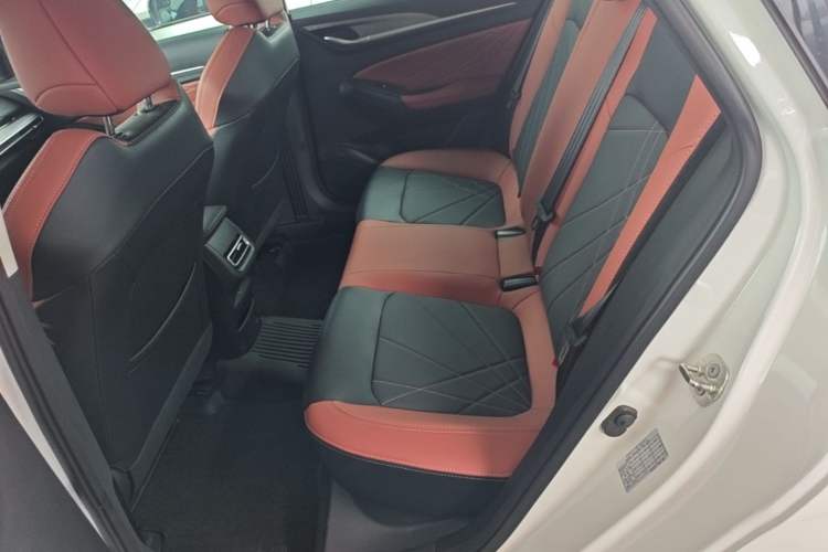 Used CHANGAN Eado 2024 PLUS Blue Whale NE 1.4T GDI DCT High-Energy Edition Left Rear Seat