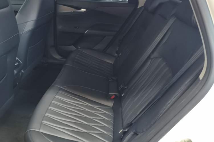 Used CHANGAN Eado 2024 1.5T GDI Automatic Flagship Edition Left Rear Seat