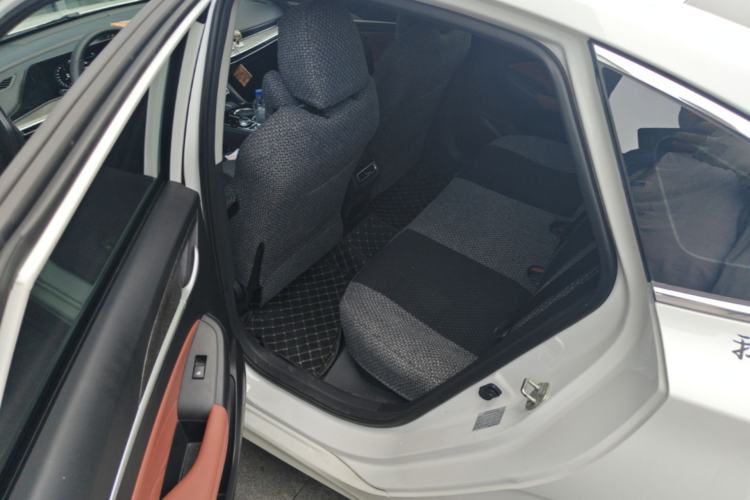 Used CHANGAN Eado 2024 PLUS Blue Whale NE 1.4T GDI DCT High-Energy Edition Left Rear Seat