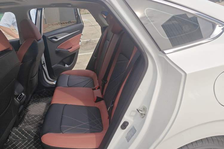 Used CHANGAN Eado 2024 PLUS Blue Whale NE 1.4T GDI DCT High-Energy Edition Left Rear Seat