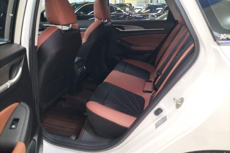 Used CHANGAN Eado 2024 PLUS Blue Whale NE 1.4T GDI DCT High-Energy Edition Left Rear Seat