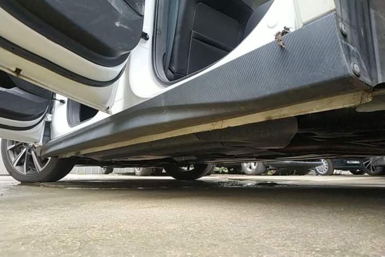 Used CHANGAN Eado 2024 1.5T GDI Automatic Prestige Edition Left Side Sill