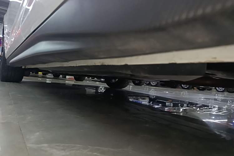 Used CHANGAN Eado 2024 1.5T GDI Automatic Prestige Edition Left Side Sill