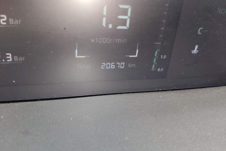 Used CHANGAN Eado 2024 1.5T GDI Automatic Prestige Edition Odometer Close Up