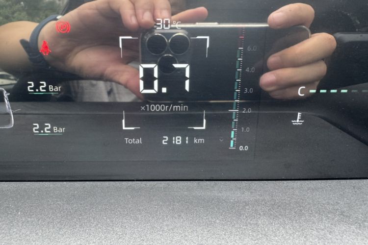 Used CHANGAN Eado 2024 1.5T GDI Automatic Prestige Edition Odometer Close Up