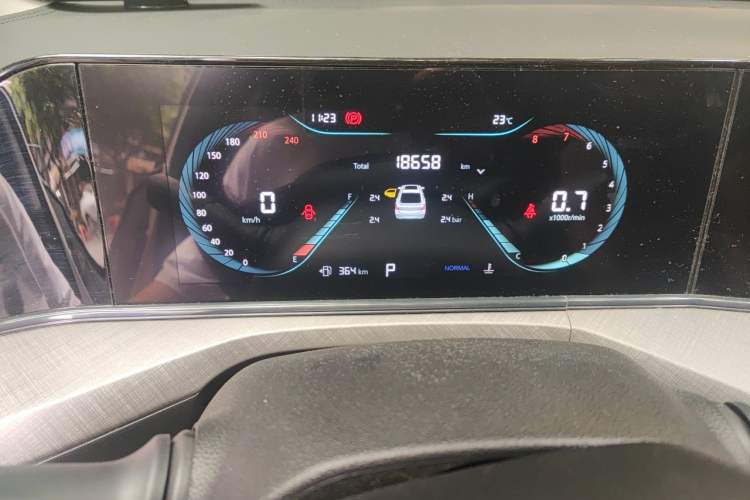 Used CHANGAN Eado 2024 PLUS Blue Whale NE 1.4T GDI DCT High-Energy Edition Odometer Close Up