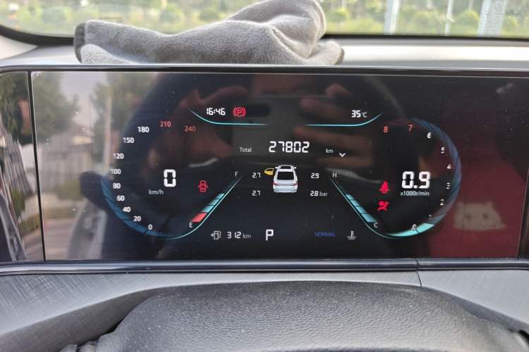 Used CHANGAN Eado 2024 PLUS Blue Whale NE 1.4T GDI DCT High-Energy Edition Odometer Close Up