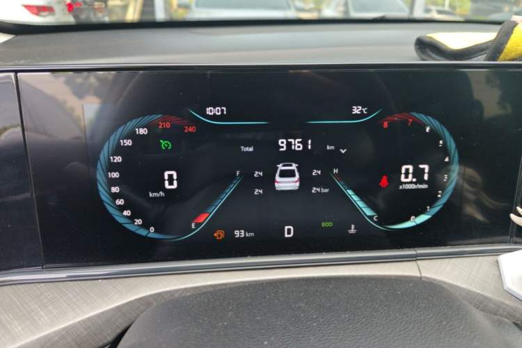 Used CHANGAN Eado 2024 PLUS Blue Whale NE 1.4T GDI DCT High-Energy Edition Odometer Close Up