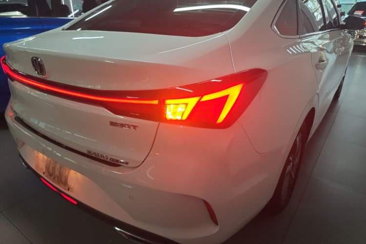 Used CHANGAN Eado 2024 PLUS Blue Whale NE 1.4T GDI DCT High-Energy Edition Rear Right 45 Deg