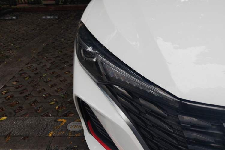 Used CHANGAN Eado 2024 PLUS Blue Whale NE 1.4T GDI DCT High-Energy Edition Right Front Headlight