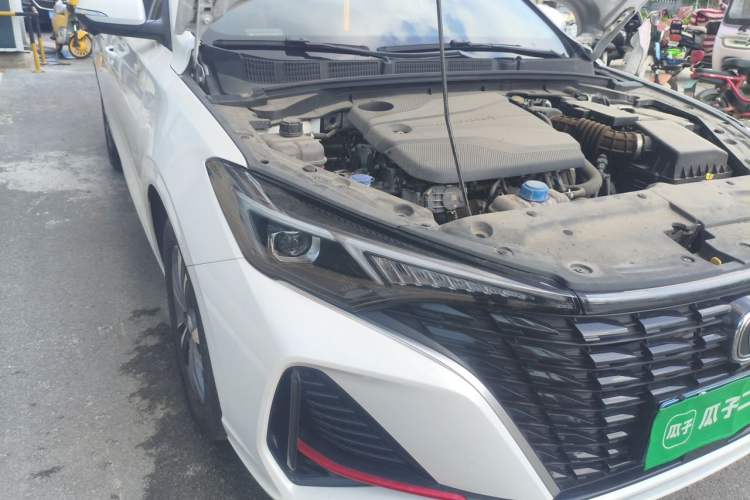 Used CHANGAN Eado 2024 PLUS Blue Whale NE 1.4T GDI DCT High-Energy Edition Right Front Headlight