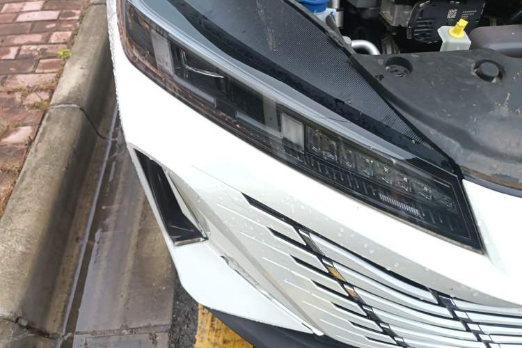 Used CHANGAN Eado 2024 1.5T GDI Automatic Prestige Edition Right Front Headlight