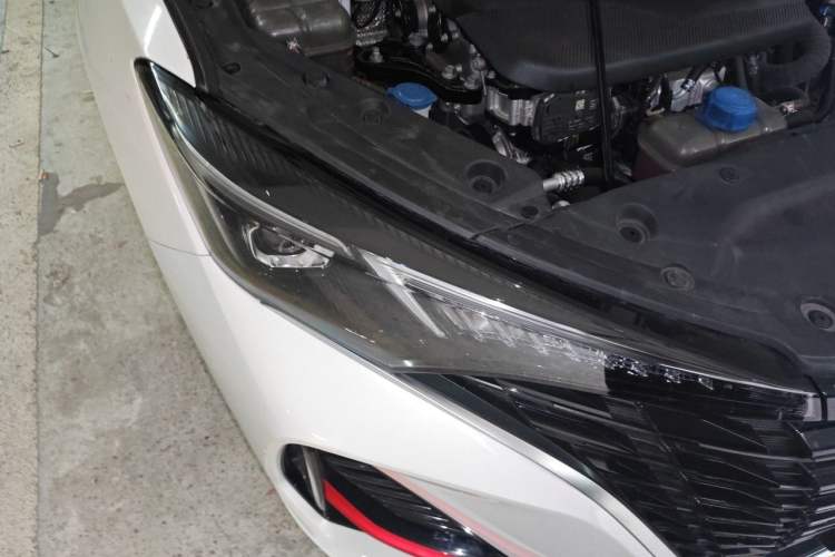 Used CHANGAN Eado 2024 PLUS Blue Whale NE 1.4T GDI DCT High-Energy Edition Right Front Headlight