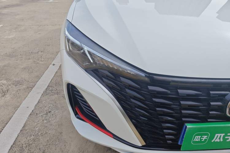 Used CHANGAN Eado 2024 PLUS Blue Whale NE 1.4T GDI DCT High-Energy Edition Right Front Headlight