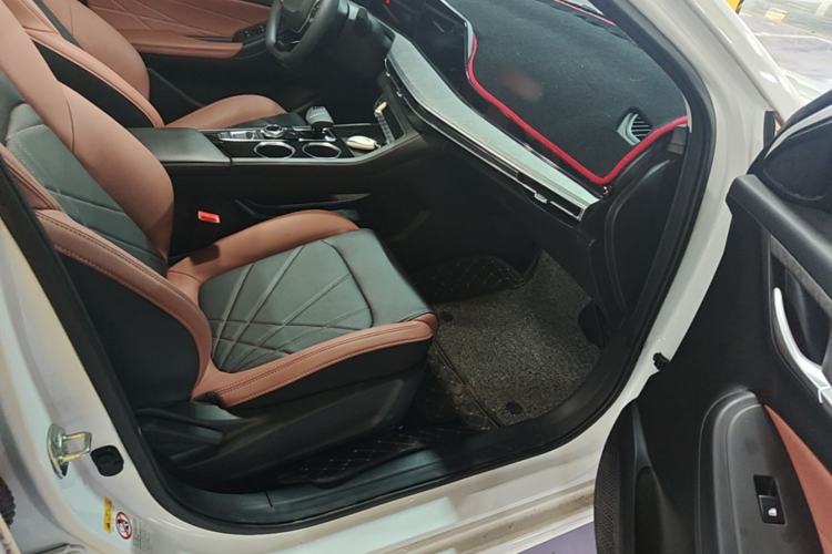 Used CHANGAN Eado 2024 PLUS Blue Whale NE 1.4T GDI DCT High-Energy Edition Right Front Seat