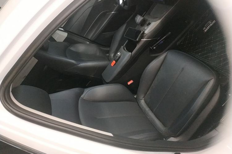 Used CHANGAN Eado 2024 1.5T GDI Automatic Prestige Edition Right Front Seat