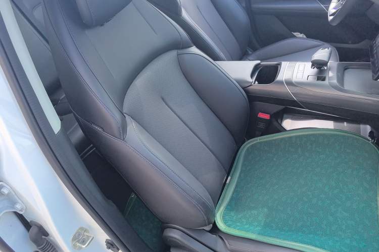 Used CHANGAN Eado 2024 1.5T GDI Automatic Prestige Edition Right Front Seat