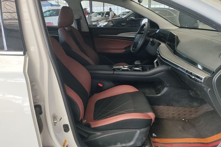 Used CHANGAN Eado 2024 PLUS Blue Whale NE 1.4T GDI DCT High-Energy Edition Right Front Seat