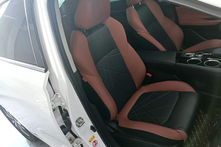 Used CHANGAN Eado 2024 PLUS Blue Whale NE 1.4T GDI DCT High-Energy Edition Right Front Seat