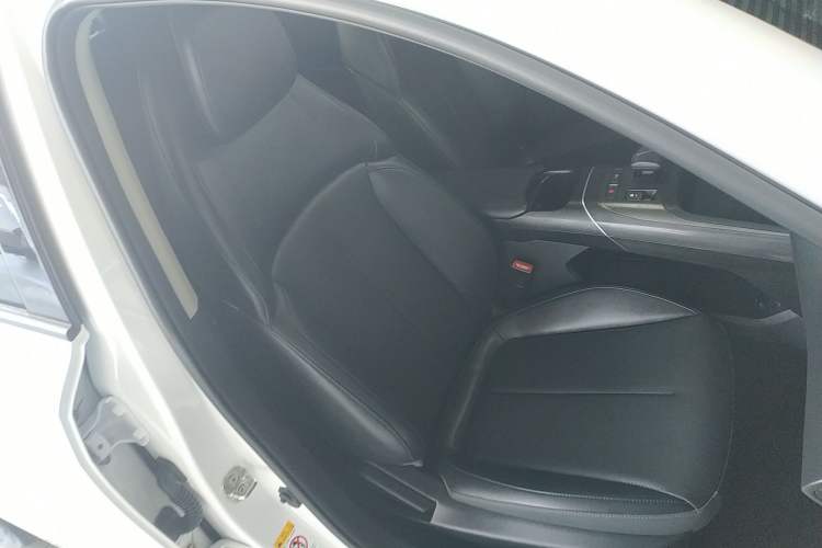 Used CHANGAN Eado 2024 1.5T GDI Automatic Prestige Edition Right Front Seat