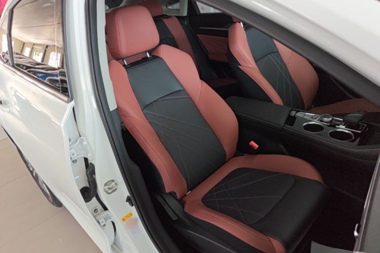 Used CHANGAN Eado 2024 PLUS Blue Whale NE 1.4T GDI DCT High-Energy Edition Right Front Seat