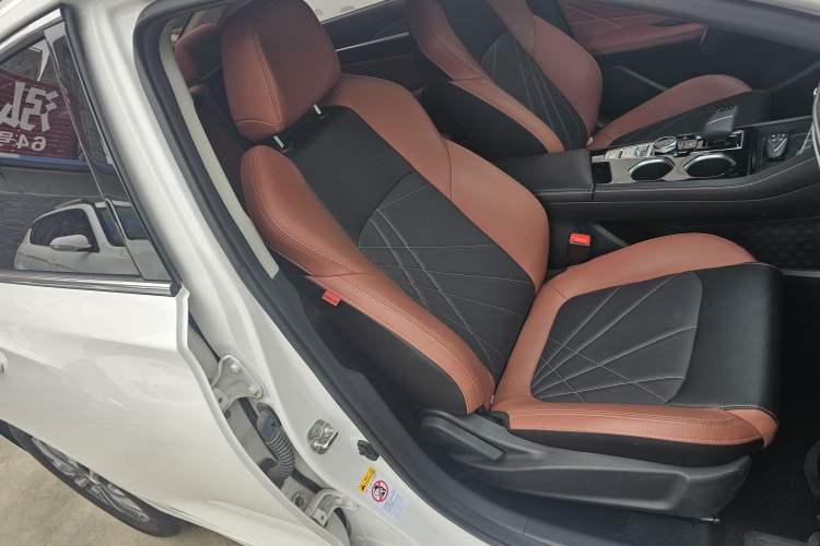 Used CHANGAN Eado 2024 PLUS Blue Whale NE 1.4T GDI DCT High-Energy Edition Right Front Seat