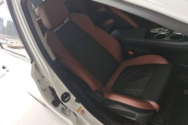 Used CHANGAN Eado 2024 PLUS Blue Whale NE 1.4T GDI DCT High-Energy Edition Right Front Seat