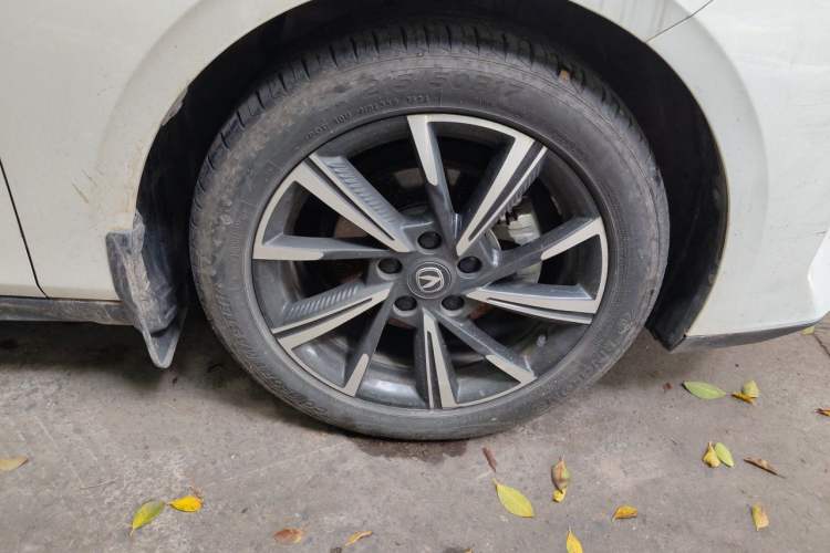 Used CHANGAN Eado 2024 1.5T GDI Automatic Prestige Edition Right Front Wheel Hub