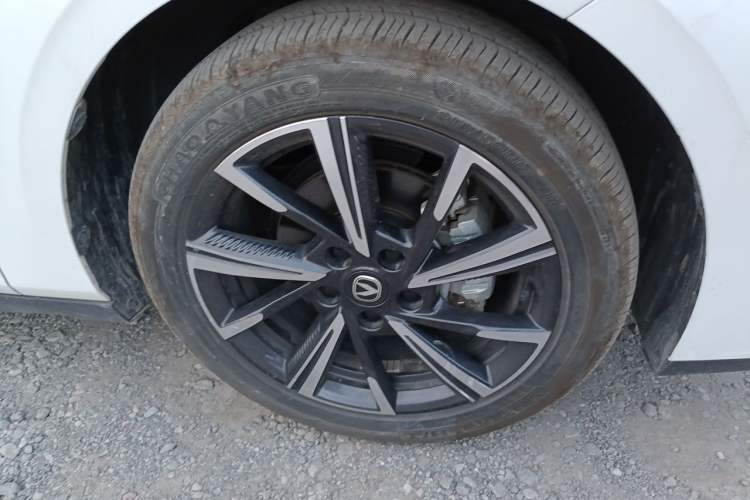 Used CHANGAN Eado 2024 1.5T GDI Automatic Prestige Edition Right Front Wheel Hub