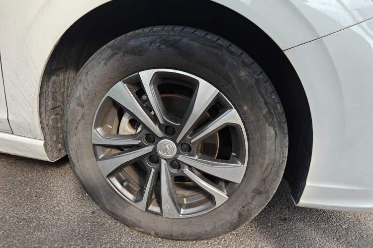 Used CHANGAN Eado 2024 PLUS Blue Whale NE 1.4T GDI DCT High-Energy Edition Right Front Wheel Hub
