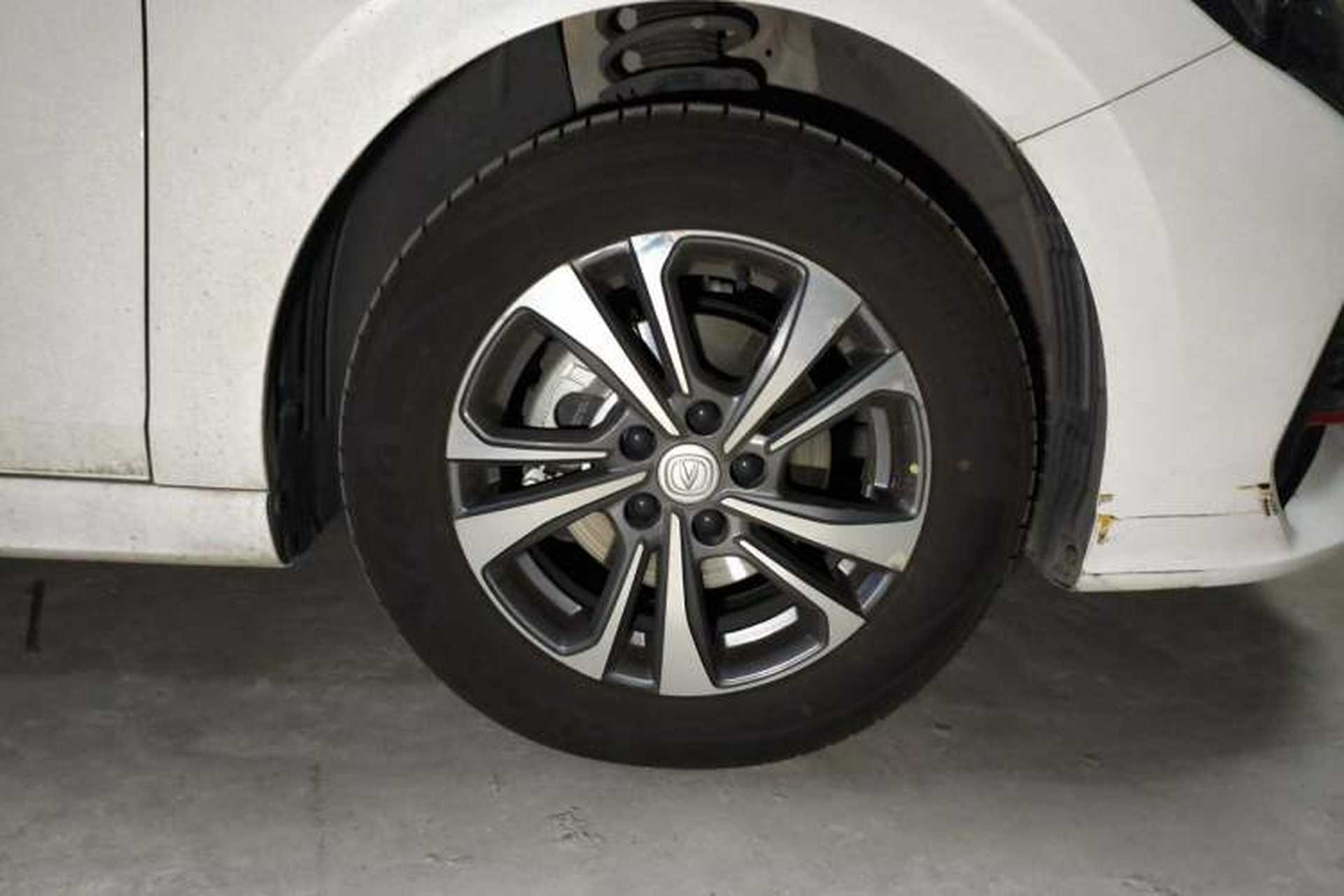 Used CHANGAN Eado 2024 PLUS Blue Whale NE 1.4T GDI DCT High-Energy Edition Right Front Wheel Hub
