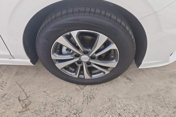 Used CHANGAN Eado 2024 PLUS Blue Whale NE 1.4T GDI DCT High-Energy Edition Right Front Wheel Hub