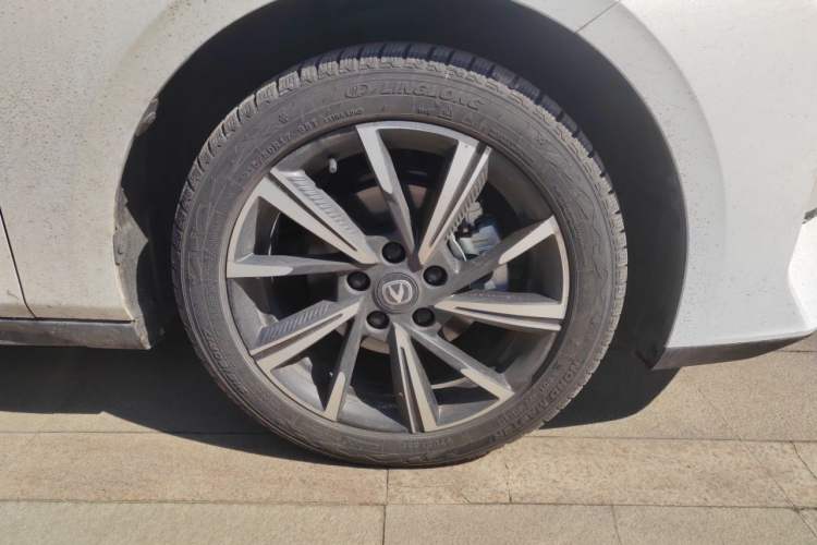 Used CHANGAN Eado 2024 1.5T GDI Automatic Prestige Edition Right Front Wheel Hub